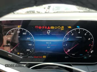 2025 Mercedes-Benz GLC 300 z VIN W1NKM4HB7SF296928, wystawiony jako Copart lot #51312915 z przebiegiem 664 mil mil oraz Szkoda całkowita • Salvage title. Historia ofert i sprzedaży dostępna na DreamBid. Obrazek 9.