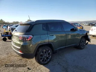 2021 Jeep Compass 80th Anniversary z VIN 3C4NJDEB6MT554656, wystawiony jako Copart lot #79352014 z przebiegiem 84 561 mil mil oraz Szkoda całkowita • Salvage title. Historia ofert i sprzedaży dostępna na DreamBid. Obrazek 3.