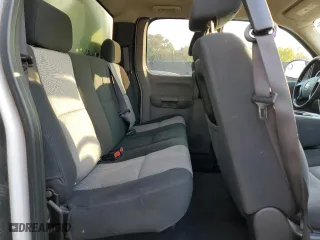 2007 Chevrolet Silverado 1500 Work Truck with VIN 1GCEC19C77Z584810, listed as a Copart auction lot 75645674 with 260,921 mi miles and Clean Title. Bid and sale history available at carsss.com. Image 10.