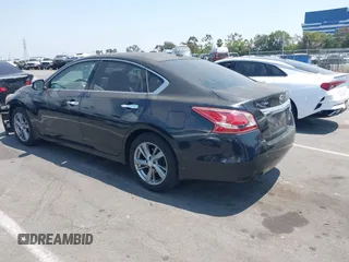 2013 Nissan Altima SL with VIN 1N4AL3AP9DN438569, listed as a IAAI auction lot 42713830 with 213,978 mi miles and . Bid and sale history available at DreamBid. Image 3.