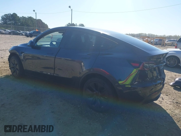 2024 Tesla Model Y Long Range with VIN 7SAYGDEE8RA293641, listed as a IAAI auction lot 41891018 with 7,341 mi miles and . Bid and sale history available at DreamBid. Image 3.