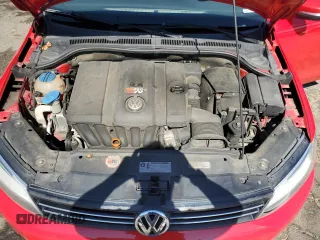 2013 Volkswagen Jetta SE z VIN 3VWDP7AJ3DM206880, wystawiony jako Copart lot #57966595 z przebiegiem 277 476 mil mil oraz Czysty tytuł • Clean title. Historia ofert i sprzedaży dostępna na DreamBid. Obrazek 11.
