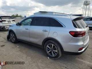 2019 Kia Sorento EX z VIN 5XYPHDA56KG528227, wystawiony jako Copart lot #56522575 z przebiegiem 101 507 mil mil oraz Czysty tytuł • Clean title. Historia ofert i sprzedaży dostępna na DreamBid. Obrazek 2.