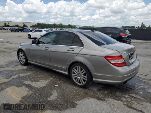 2008 Mercedes-Benz C 300 Sport z VIN WDDGF54X68F076421, wystawiony jako Copart lot #62546235 z przebiegiem 151 076 mil mil oraz Szkoda całkowita • Salvage title. Historia ofert i sprzedaży dostępna na DreamBid. Obrazek 2.