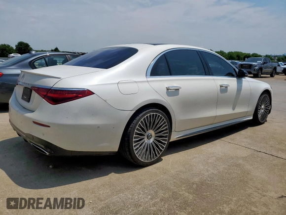 2022 Mercedes-Benz S 580 z VIN W1K6G7GB6NA098643, wystawiony jako Copart lot #60996695 z przebiegiem 48 976 mil mil oraz Czysty tytuł • Clean title. Historia ofert i sprzedaży dostępna na DreamBid. Obrazek 3.