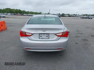2011 Hyundai Sonata SE with VIN 5NPEC4AC9BH230381, listed as a IAAI auction lot 41781969 with 161,916 mi miles. Bid and sale history available at carsss.com. Image 17.