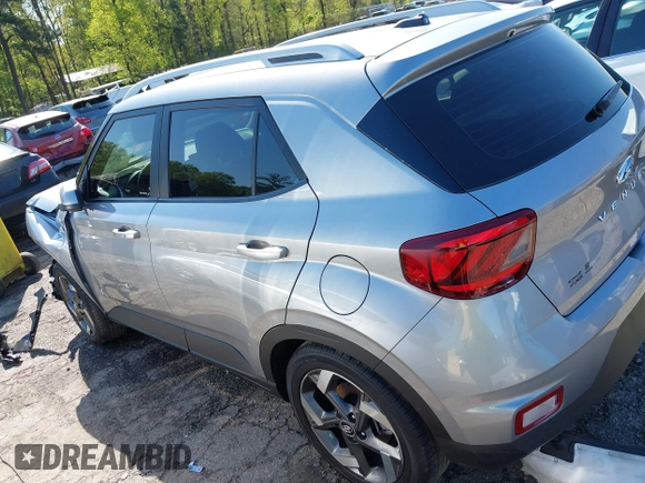 2024 Hyundai Venue SEL with VIN KMHRC8A30RU317543, listed as a IAAI auction lot 41978170 with 10,372 mi miles and . Bid and sale history available at DreamBid. Image 3.