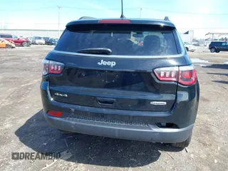 2020 Jeep Compass Latitude with VIN 3C4NJDBB6LT219710, listed as a IAAI auction lot 41907981 with 41,256 mi miles. Bid and sale history available at carsss.com. Image 15.