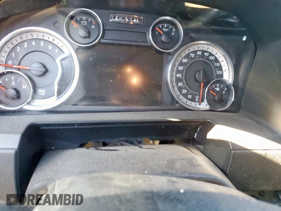 2016 Ram 1500 Sport z VIN 1C6RR7MT1GS121524, wystawiony jako Copart lot #54007895 z przebiegiem Nie podano mil oraz Czysty tytuł • Clean title. Historia ofert i sprzedaży dostępna na DreamBid. Obrazek 9.