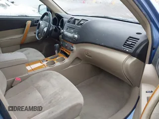 2008 Toyota Highlander Hybrid with VIN JTEEW41A782008949, listed as a IAAI auction lot 41782600 with 109,011 mi miles. Bid and sale history available at carsss.com. Image 5.