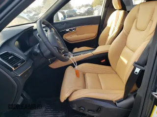 2025 Volvo XC90 Ultimate Bright Theme with VIN YV4062PF8S1309651, listed as a Copart auction lot 46637415 with 728 mi miles and Salvage Title. Bid and sale history available at carsss.com. Image 7.