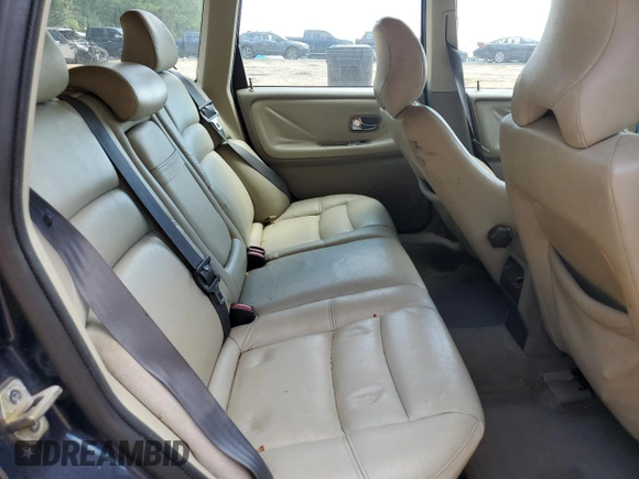 1999 Volvo V70 с VIN YV1LW55A6X2622721, выставлен на аукционе Copart как лот 56419235 с пробегом Не указан миль и Списание • Salvage title. История ставок и продаж доступна на DreamBid. Изображение 10.