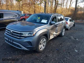 2021 Volkswagen Atlas 3.6L V6 SE w/Technology with VIN 1V2HR2CA7MC541252, listed as a IAAI auction lot 41217169 with 70,371 mi miles. Bid and sale history available at carsss.com. Image 2.