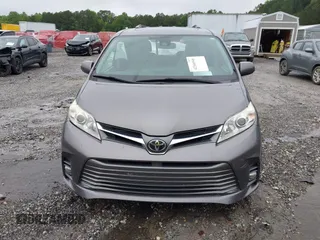 2018 Toyota Sienna XLE Auto Access Seat with VIN 5TDYZ3DCXJS907898, listed as a IAAI auction lot 42346946 with 119,903 mi miles and . Bid and sale history available at DreamBid. Image 13.