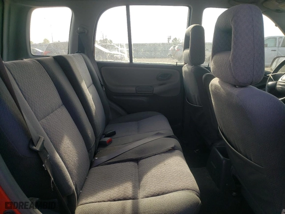 2004 Chevrolet Tracker with VIN 2CNBE134546914218, listed as a Copart auction lot 49584275 with 237,540 mi miles and Salvage Title. Bid and sale history available at carsss.com. Image 11.