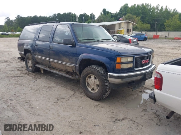 1999 GMC Suburban with VIN 3GKFK16R2XG501319, listed as a IAAI auction lot 42491117 with 231,561 mi miles and . Bid and sale history available at DreamBid. Image 1.