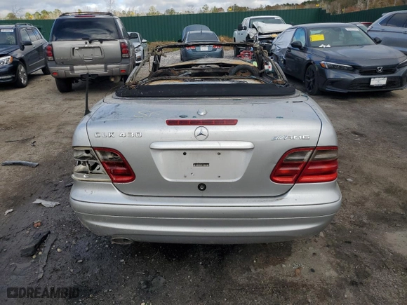 2001 Mercedes-Benz CLK-Class with VIN WDBLK70G11T082347, listed as a Copart auction lot 85513384 with 0 mi miles and Non Repairable. Bid and sale history available at carsss.com. Image 6.