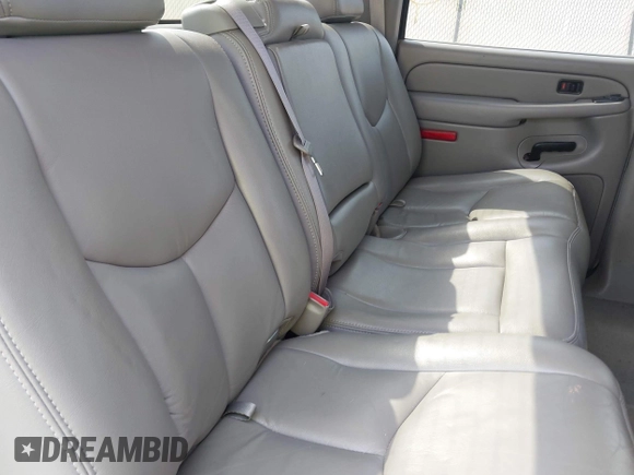 2006 GMC Sierra 1500 SLE1 z VIN 2GTEC13Z461264557, wystawiony jako IAAI lot #41998015 z przebiegiem 191 513 mil mil oraz . Historia ofert i sprzedaży dostępna na DreamBid. Obrazek 8.