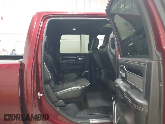 2019 Ram 2500 Laramie with VIN 3C6UR5FL4KG664071, listed as a IAAI auction lot 41361435 with 71,097 mi miles. Bid and sale history available at carsss.com. Image 8.