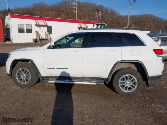 2018 Jeep Grand Cherokee Laredo E with VIN 1C4RJFAG0JC298441, listed as a IAAI auction lot 41748555 with 144,606 mi miles. Bid and sale history available at carsss.com. Image 14.