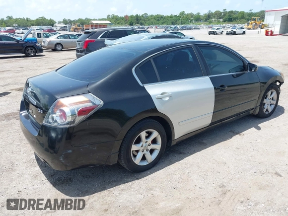 2009 Nissan Altima SL with VIN 1N4AL21E59N549166, listed as a IAAI auction lot 42464028 with 170,253 mi miles and . Bid and sale history available at DreamBid. Image 4.