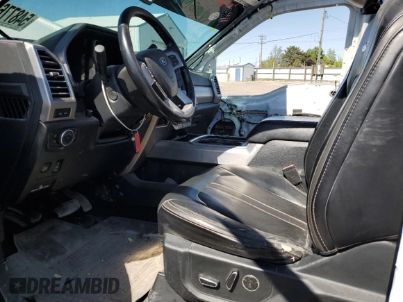 2019 Ford F-350 XL z VIN 1FT8W3BTXKEF62424, wystawiony jako Copart lot #54877605 z przebiegiem 212 716 mil mil oraz Szkoda całkowita • Salvage title. Historia ofert i sprzedaży dostępna na DreamBid. Obrazek 7.