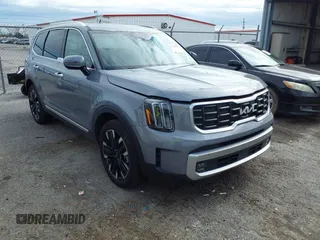 2023 Kia Telluride SX z VIN 5XYP54GC5PG369223, wystawiony jako IAAI lot #41342959 z przebiegiem 19 237 mil mil oraz . Historia ofert i sprzedaży dostępna na DreamBid. Obrazek 1.