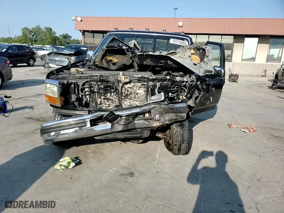 1997 Ford F-250 HD with VIN 1FTHF26F2VEC24650, listed as a Copart auction lot 70712684 with 155,588 mi miles and Clean Title. Bid and sale history available at carsss.com. Image 11.