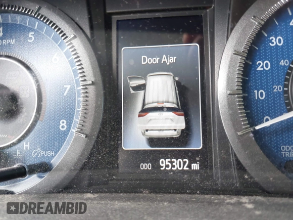 2016 Toyota Sienna XLE with VIN 5TDYK3DC0GS737600, listed as a IAAI auction lot 42027412 with 95,302 mi miles. Bid and sale history available at carsss.com. Image 16.