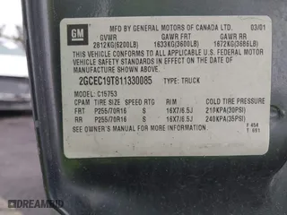 2001 Chevrolet Silverado 1500 LT with VIN 2GCEC19T811330085, listed as a IAAI auction lot 41743350 with 218,533 mi miles. Bid and sale history available at carsss.com. Image 9.