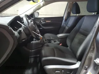 2020 Nissan Rogue SV z VIN JN8AT2MV6LW132988, wystawiony jako Copart lot #57816715 z przebiegiem 92 728 mil mil oraz Szkoda całkowita • Salvage title. Historia ofert i sprzedaży dostępna na DreamBid. Obrazek 7.