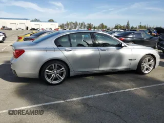 2012 BMW 7 Series 750i z VIN WBAKA8C50CDS99866, wystawiony jako Copart lot #48728465 z przebiegiem 129 547 mil mil oraz Szkoda całkowita • Salvage title. Historia ofert i sprzedaży dostępna na DreamBid. Obrazek 3.
