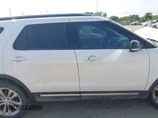 2018 Ford Explorer XLT z VIN 1FM5K7D80JGC69581, wystawiony jako IAAI lot #42310703 z przebiegiem 41 350 mil mil oraz . Historia ofert i sprzedaży dostępna na DreamBid. Obrazek 14.