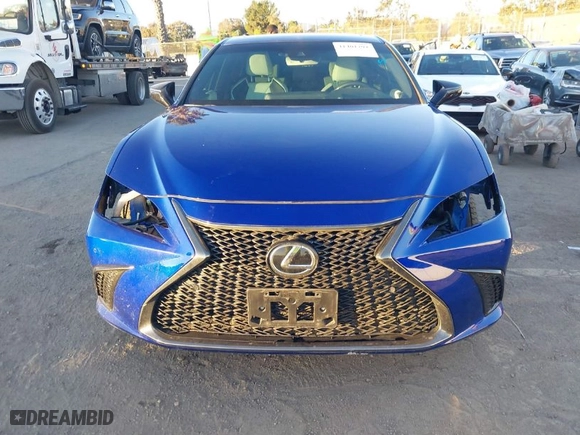 2021 Lexus ES with VIN 58AHZ1B17MU096457, listed as a IAAI auction lot 41401292 with 38,265 mi miles. Bid and sale history available at carsss.com. Image 13.
