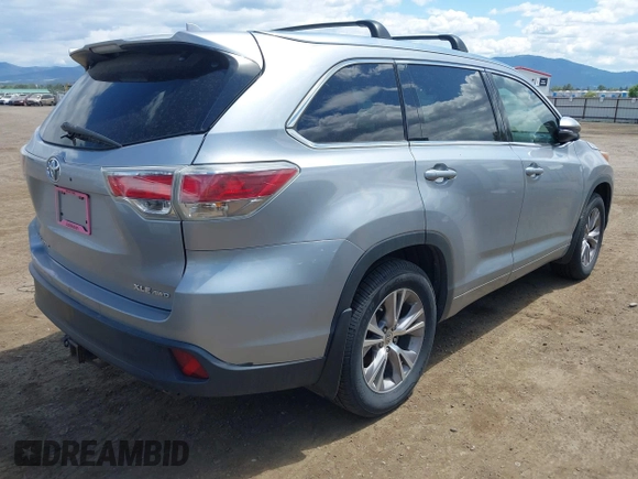 2015 Toyota Highlander XLE z VIN 5TDJKRFH9FS099780, wystawiony jako IAAI lot #42407689 z przebiegiem 159 406 mil mil oraz . Historia ofert i sprzedaży dostępna na DreamBid. Obrazek 4.