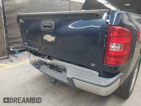 2008 Chevrolet Silverado 1500 1LT with VIN 2GCEC130481329542, listed as a IAAI auction lot 42002370 with 254,862 mi miles and . Bid and sale history available at DreamBid. Image 6.