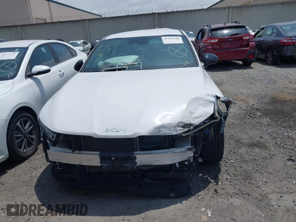 2023 Kia K5 GT-Line z VIN 5XXG64J25PG220733, wystawiony jako IAAI lot #42109640 z przebiegiem 30 917 mil mil oraz . Historia ofert i sprzedaży dostępna na DreamBid. Obrazek 13.