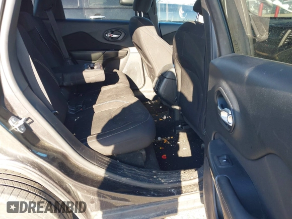 2016 Jeep Cherokee Latitude with VIN 1C4PJMCB8GW162224, listed as a IAAI auction lot 41847908 with 141,642 mi miles and . Bid and sale history available at carsss.com. Image 8.