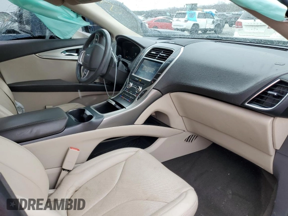 2019 Lincoln Nautilus Reserve z VIN 2LMPJ6L96KBL18196, wystawiony jako Copart lot #45684595 z przebiegiem 49 109 mil mil oraz Szkoda całkowita • Salvage title. Historia ofert i sprzedaży dostępna na DreamBid. Obrazek 8.