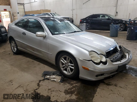 2003 Mercedes-Benz C with VIN WDBRN64J93A459216, listed as a Copart auction lot 87855085 with 208,336 mi miles and Salvage title. Bid and sale history available at DreamBid. Image 4.