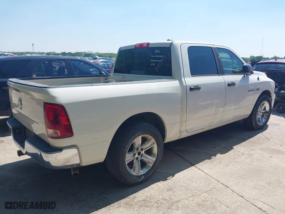 2009 Dodge Ram 1500 Sport with VIN 1D3HB13T89S705386, listed as a IAAI auction lot 41978488 with 253,366 mi miles. Bid and sale history available at carsss.com. Image 4.