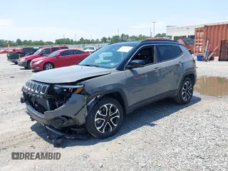 2024 Jeep Compass Limited z VIN 3C4NJDCN8RT596315, wystawiony jako IAAI lot #42607474 z przebiegiem 41 495 mil mil oraz . Historia ofert i sprzedaży dostępna na DreamBid. Obrazek 17.