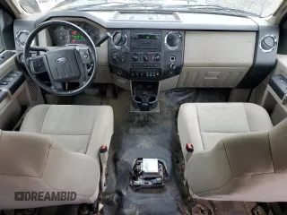 2008 Ford F-250 XL with VIN 1FTSW21528EE45027, listed as a Copart auction lot 43811735 with 157,896 mi miles and Salvage title. Bid and sale history available at DreamBid. Image 8.