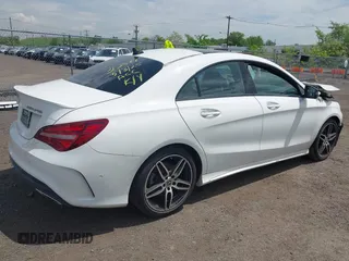 2019 Mercedes-Benz CLA 250 z VIN WDDSJ4EB3KN724820, wystawiony jako IAAI lot #42201889 z przebiegiem Nie podano mil oraz . Historia ofert i sprzedaży dostępna na DreamBid. Obrazek 4.