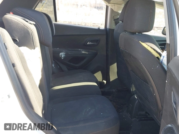 2020 Chevrolet Trax LS with VIN 3GNCJNSB5LL266439, listed as a IAAI auction lot 41763923 with 67,799 mi miles. Bid and sale history available at carsss.com. Image 8.