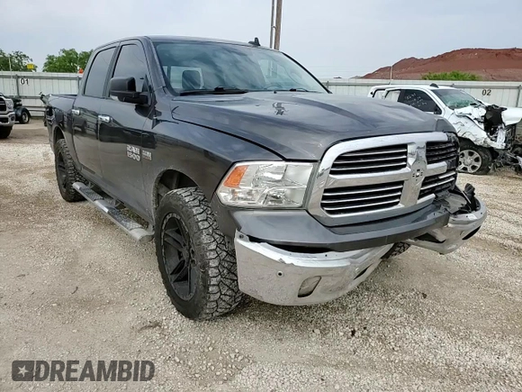 2017 Ram 1500 Lone Star z VIN 3C6RR6LT9HG637098, wystawiony jako Copart lot #55029165 z przebiegiem 98 995 mil mil oraz Szkoda całkowita • Salvage title. Historia ofert i sprzedaży dostępna na DreamBid. Obrazek 14.