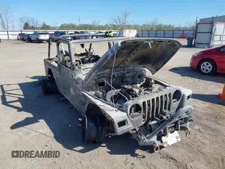2005 Jeep Wrangler Unlimited with VIN 1J4FA44S55P366393, listed as a IAAI auction lot 41849008 with 0 mi miles. Bid and sale history available at carsss.com. Image 16.