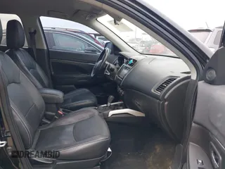 2014 Mitsubishi Outlander Sport SE with VIN 4A4AR4AUXEE033111, listed as a IAAI auction lot 42110439 with 139,290 mi miles. Bid and sale history available at carsss.com. Image 5.