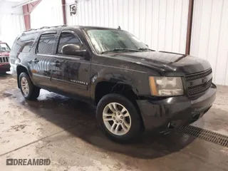 2007 Chevrolet Suburban LT with VIN 1GNFK16327J257202, listed as a IAAI auction lot 41671391 with 229,290 mi miles. Bid and sale history available at carsss.com. Image 1.
