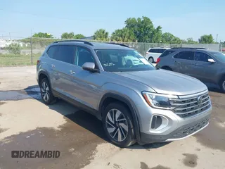 2025 Volkswagen Atlas SE with VIN 1V2WR2CA2SC508079, listed as a IAAI auction lot 42312651 with 10,436 mi miles and . Bid and sale history available at DreamBid. Image 1.